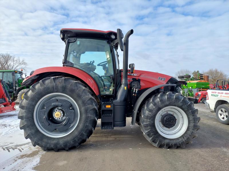 Tractors  Case IH Maxxum 145 Photo